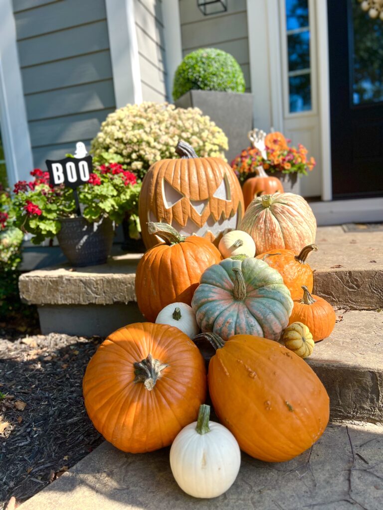 Pumpkin porch decor